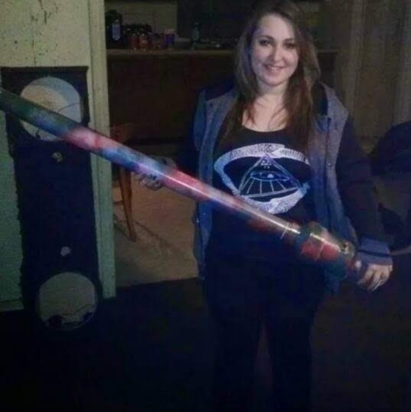 Howdy! Meet your posher, Danielle☮️ - Picture 4 of 4